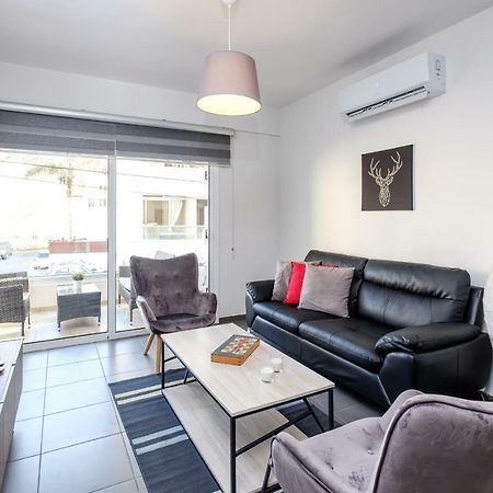 Ferienwohnung Book Me Now Central Flat Larnaka Exterior foto