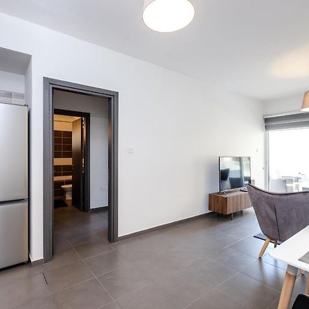 Ferienwohnung Book Me Now Central Flat Larnaka Exterior foto