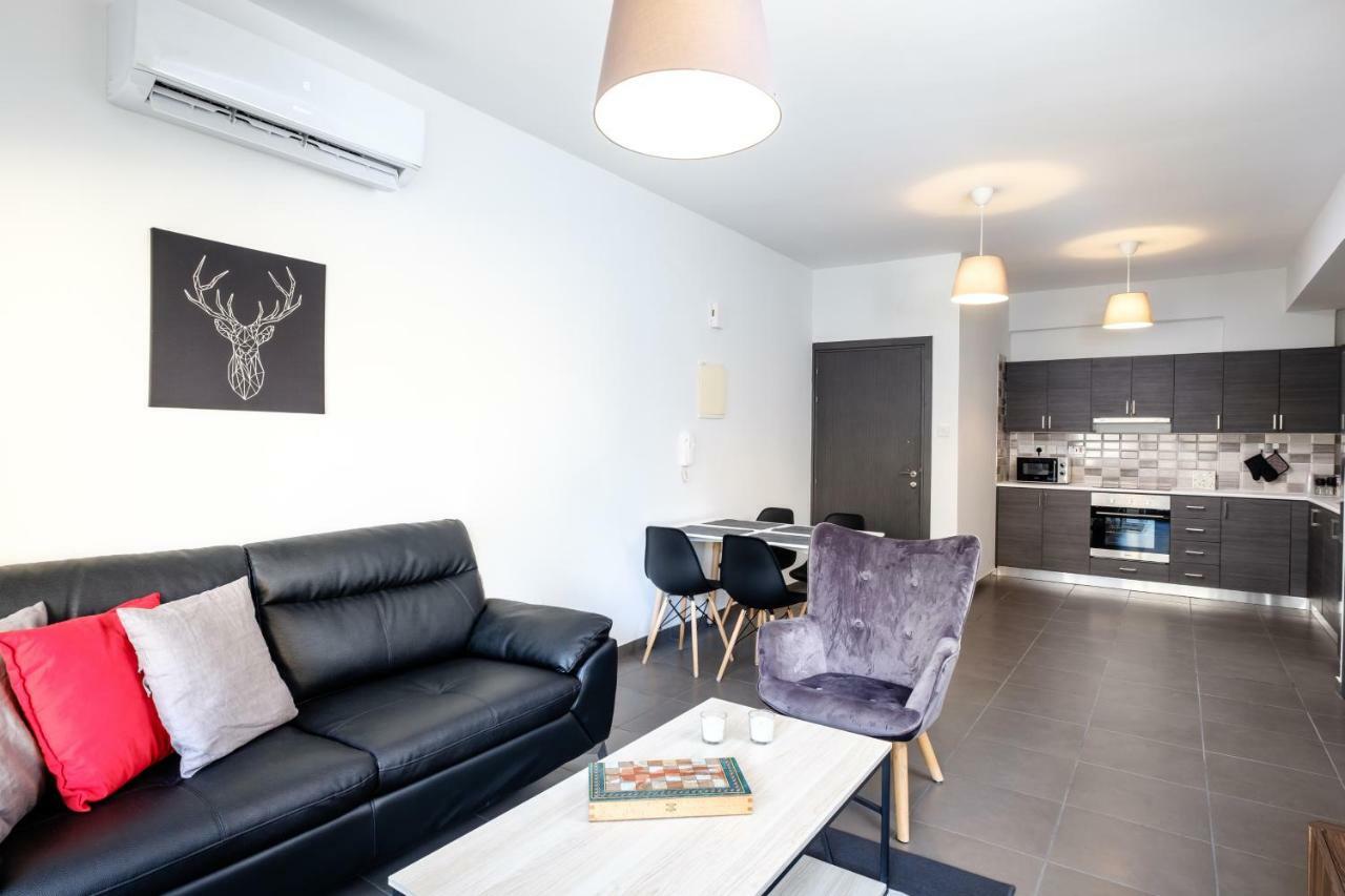 Ferienwohnung Book Me Now Central Flat Larnaka Exterior foto