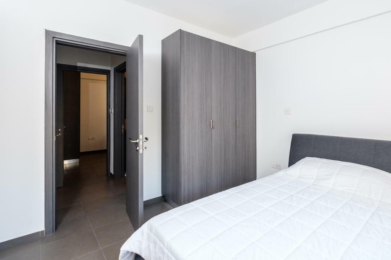 Ferienwohnung Book Me Now Central Flat Larnaka Exterior foto
