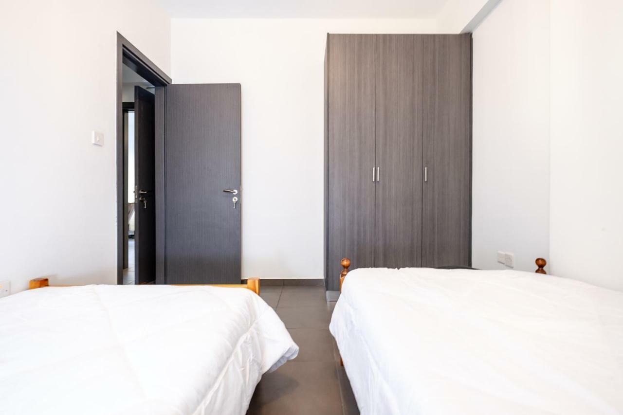 Ferienwohnung Book Me Now Central Flat Larnaka Exterior foto