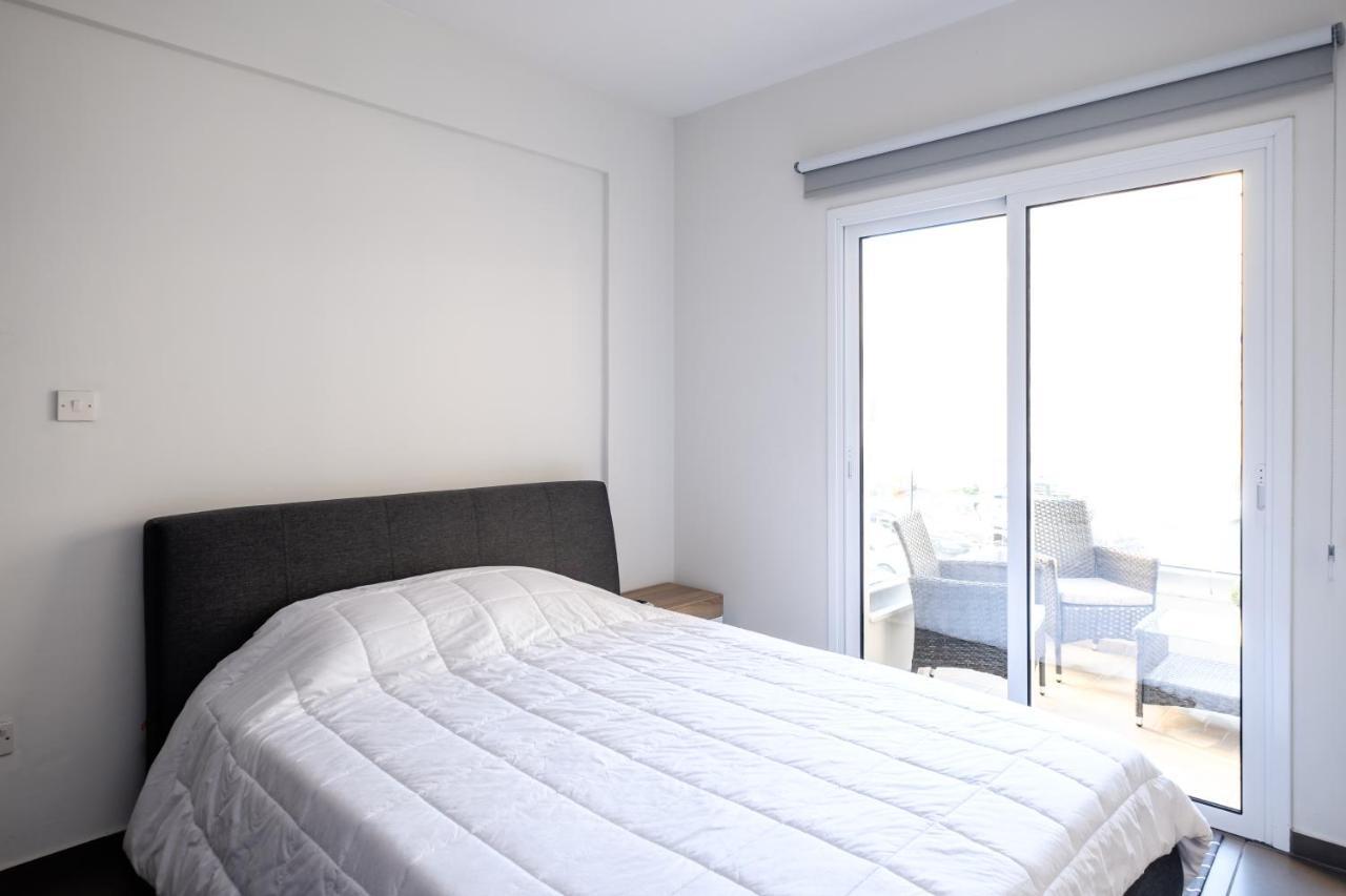 Ferienwohnung Book Me Now Central Flat Larnaka Exterior foto