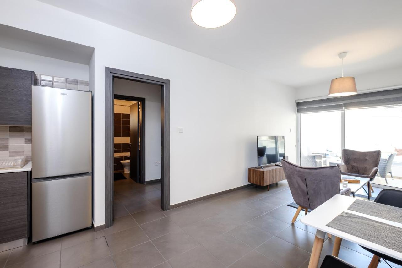 Ferienwohnung Book Me Now Central Flat Larnaka Exterior foto