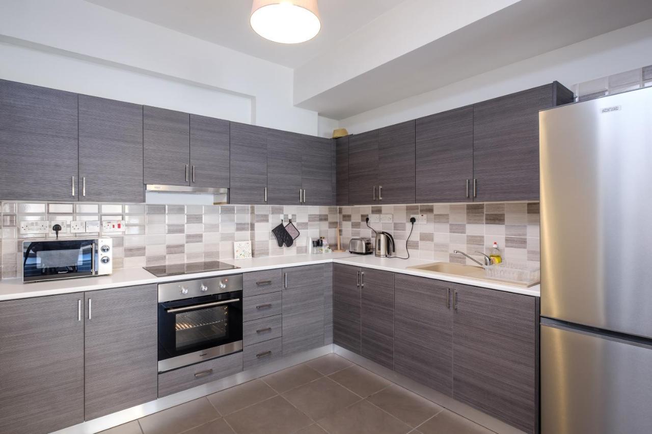 Ferienwohnung Book Me Now Central Flat Larnaka Exterior foto